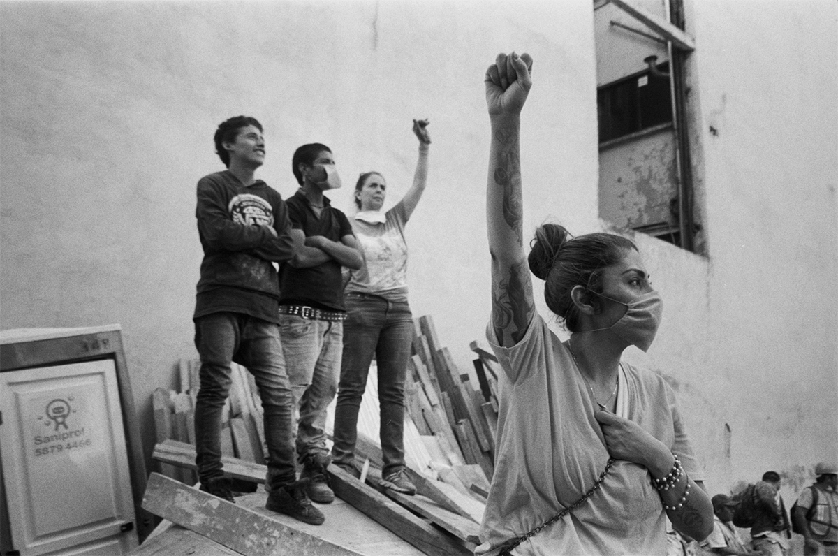 1985-2017. Las mujeres presentes en los rescates y en la lucha. Fotografía. Rodrigo Rodríguez.